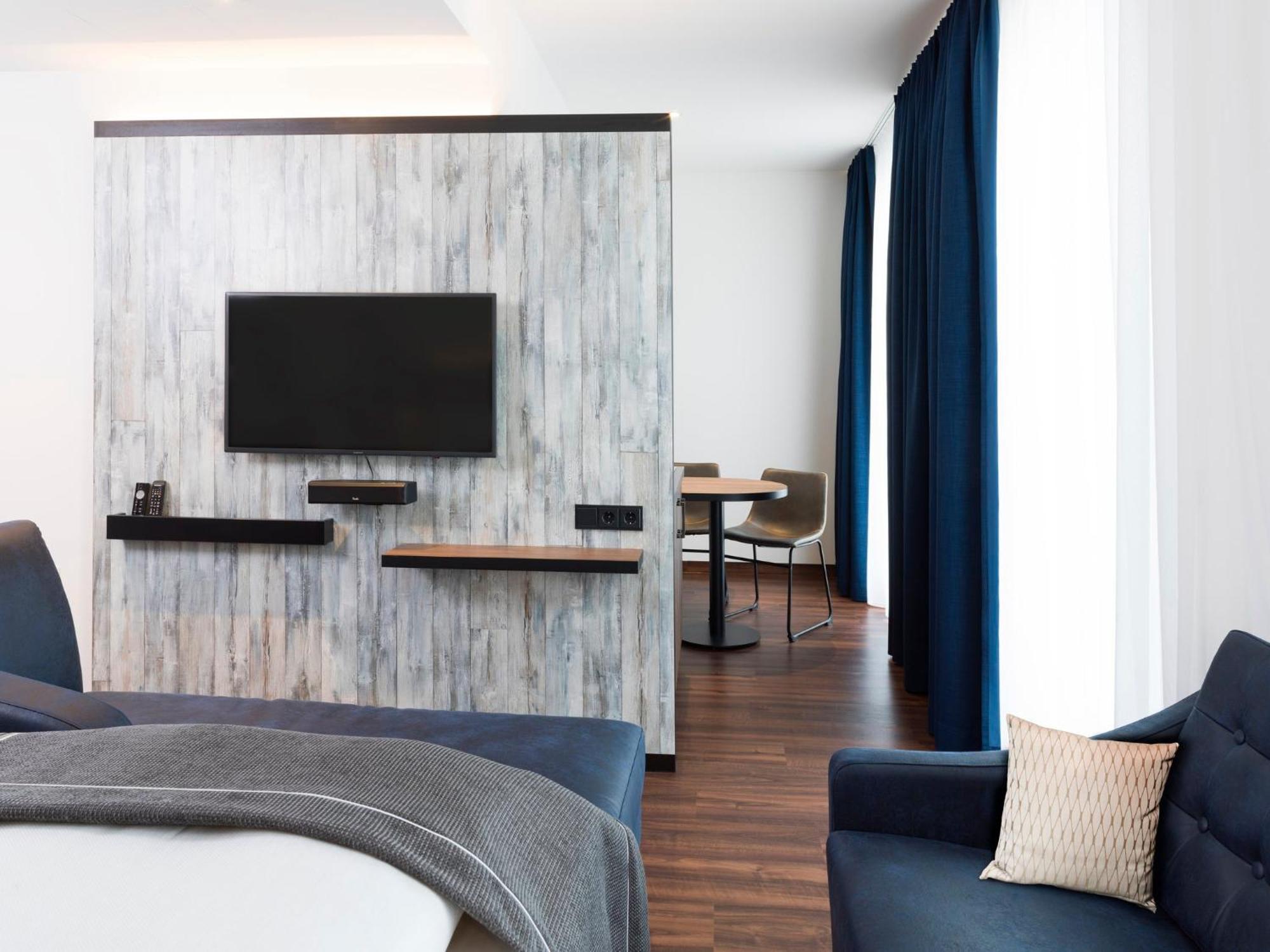 Holiday Inn - The Niu, Saddle Fuerth By Ihg מראה חיצוני תמונה